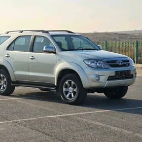 Toyota Fortuner 2006