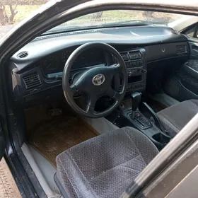 Toyota Corona 1995