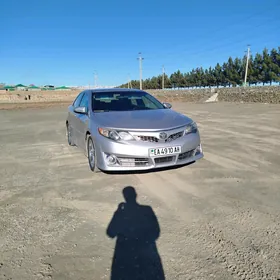 Toyota Camry 2014