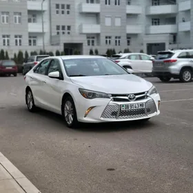 Toyota Camry 2017