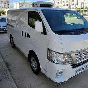 Nissan NV3500 2020