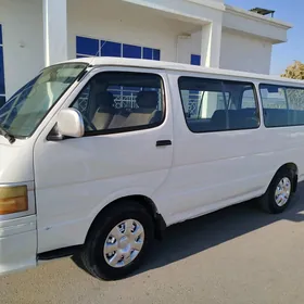 Toyota Hiace 2004