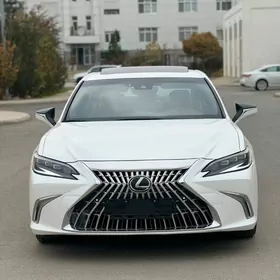 Lexus ES 350 2022