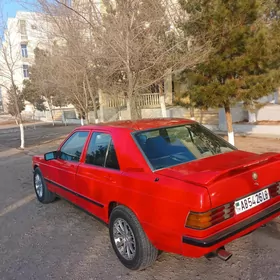 Mercedes-Benz 190E 1990