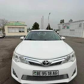 Toyota Camry 2012