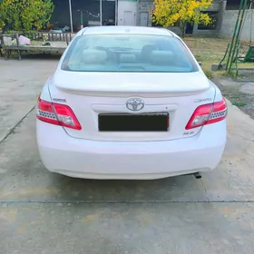 Toyota Camry 2011