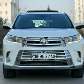 Toyota Highlander 2018