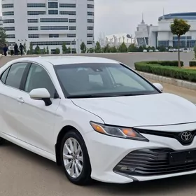 Toyota Camry 2020