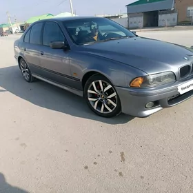 BMW E39 2000