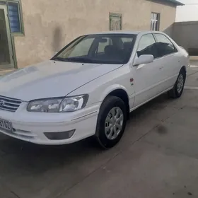 Toyota Camry 2000