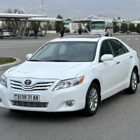 Toyota Camry 2011