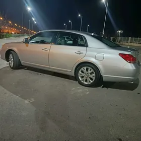 Toyota Avalon 2010