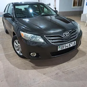 Toyota Camry 2010