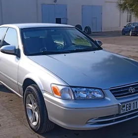 Toyota Camry 2001