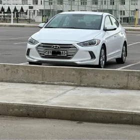 Hyundai Elantra 2018