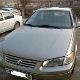 Toyota Camry 1999