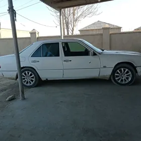 Mercedes-Benz 300E 1987