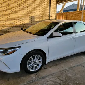 Toyota Camry 2017