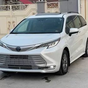 Toyota Sienna 2021