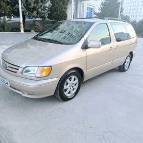 Toyota Sienna 2002