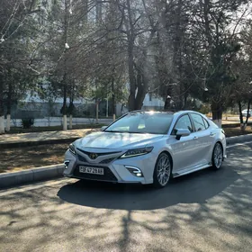 Toyota Camry 2020