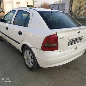 Opel Astra 2000