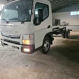 Mitsubishi Canter 2024