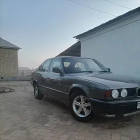 BMW 525 1988