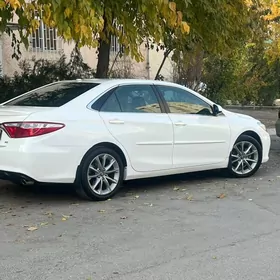 Toyota Camry 2016