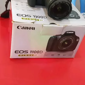 canon 1100 D