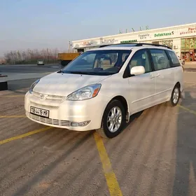 Toyota Sienna 2004