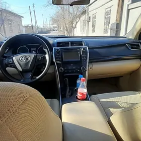 Toyota Camry 2016