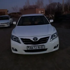 Toyota Camry 2010