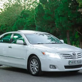 Toyota Camry 2011