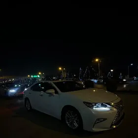 Lexus ES 350 2016