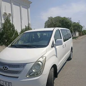 Hyundai H-1 2011