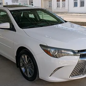 Toyota Camry 2017