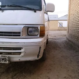 Toyota Hiace 1998