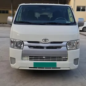 Toyota Hiace 2017