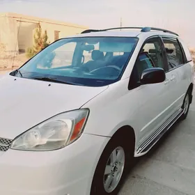 Toyota Sienna 2004