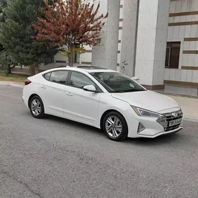 Hyundai Elantra 2019