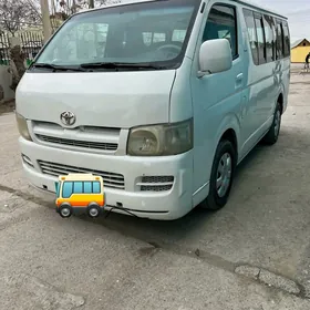 Toyota Hiace 2005