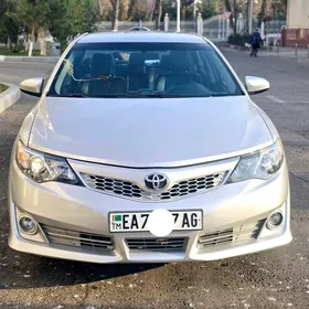 Toyota Camry 2013