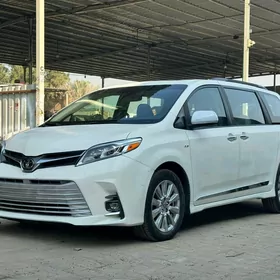 Toyota Sienna 2020