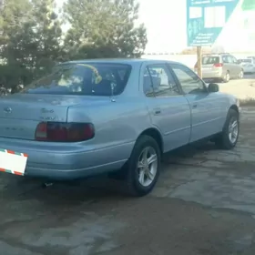 Toyota Camry 1993