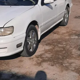 Nissan Cefiro 1998