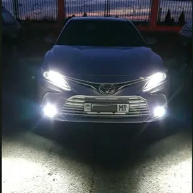 Toyota Camry 2019