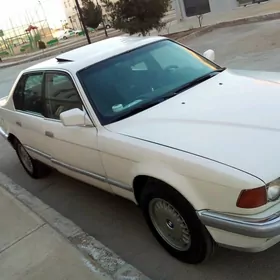 BMW 730 1990