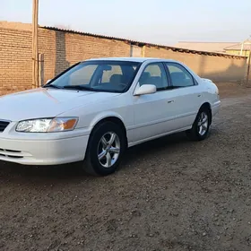 Toyota Camry 2001