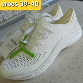 CROCS  кроссовки